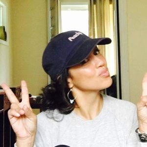 Meet your Posher, Kay